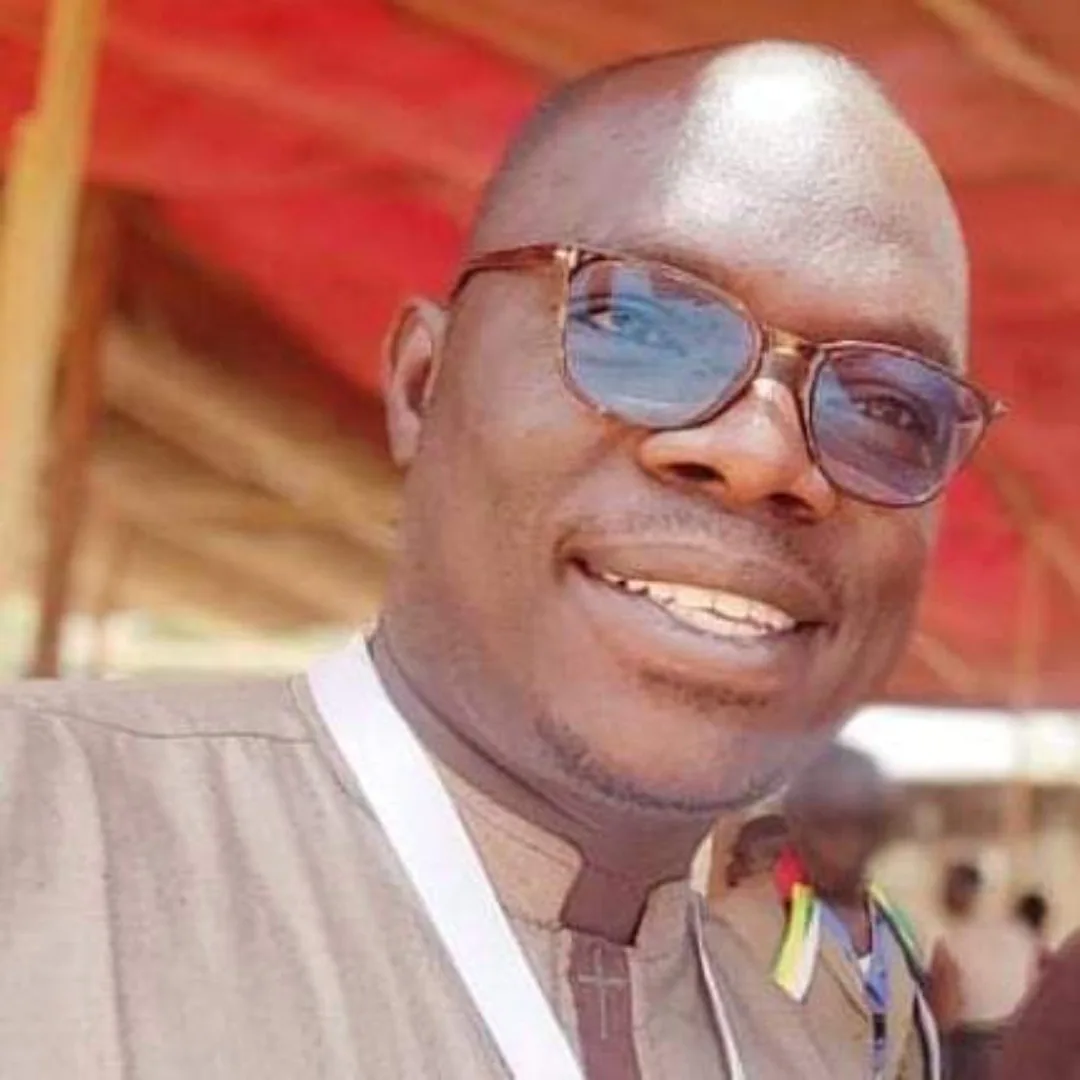 Pr Jean-Paul ABAKALAOU APISSIDI